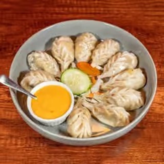 Veg Steamed Momo Tray.