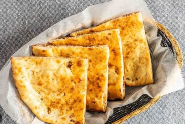 Peshwari Naan.